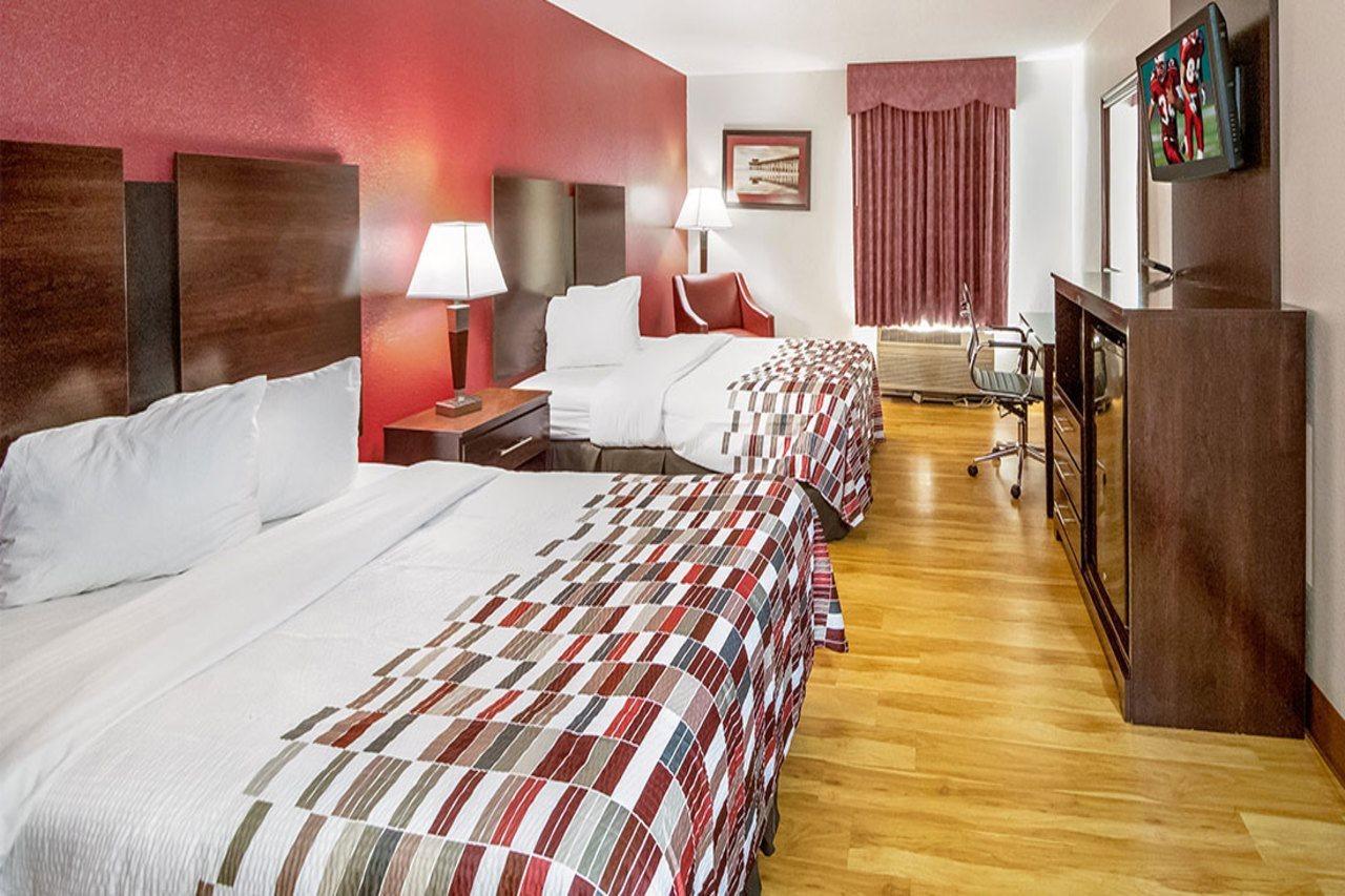 Отель Clarion Pointe Archdale Экстерьер фото