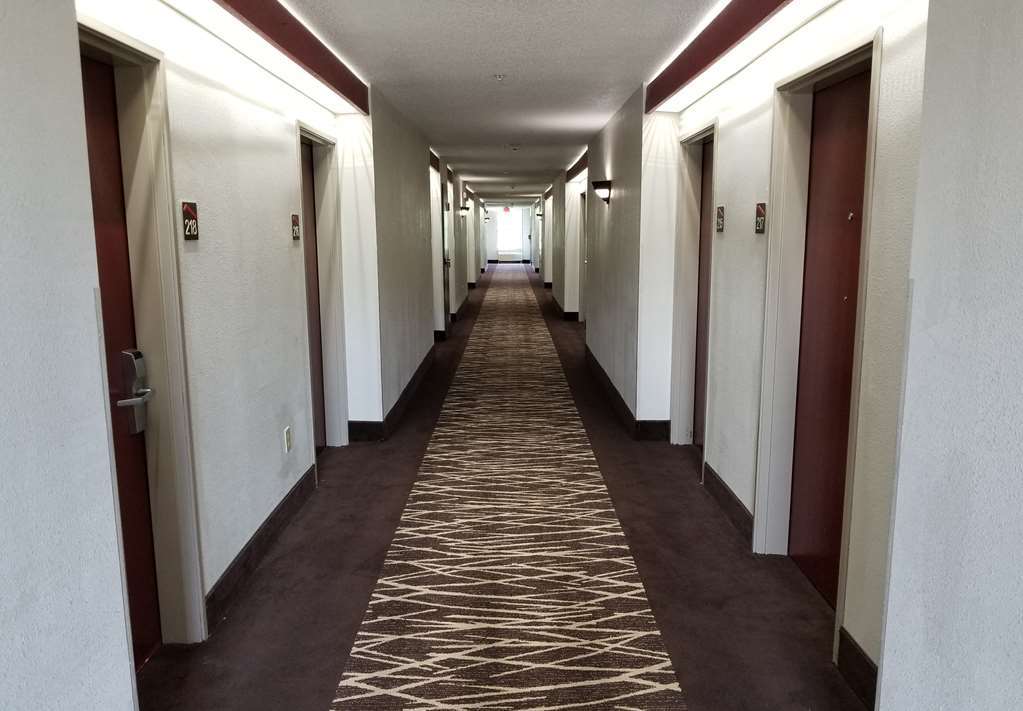 Отель Clarion Pointe Archdale Удобства фото