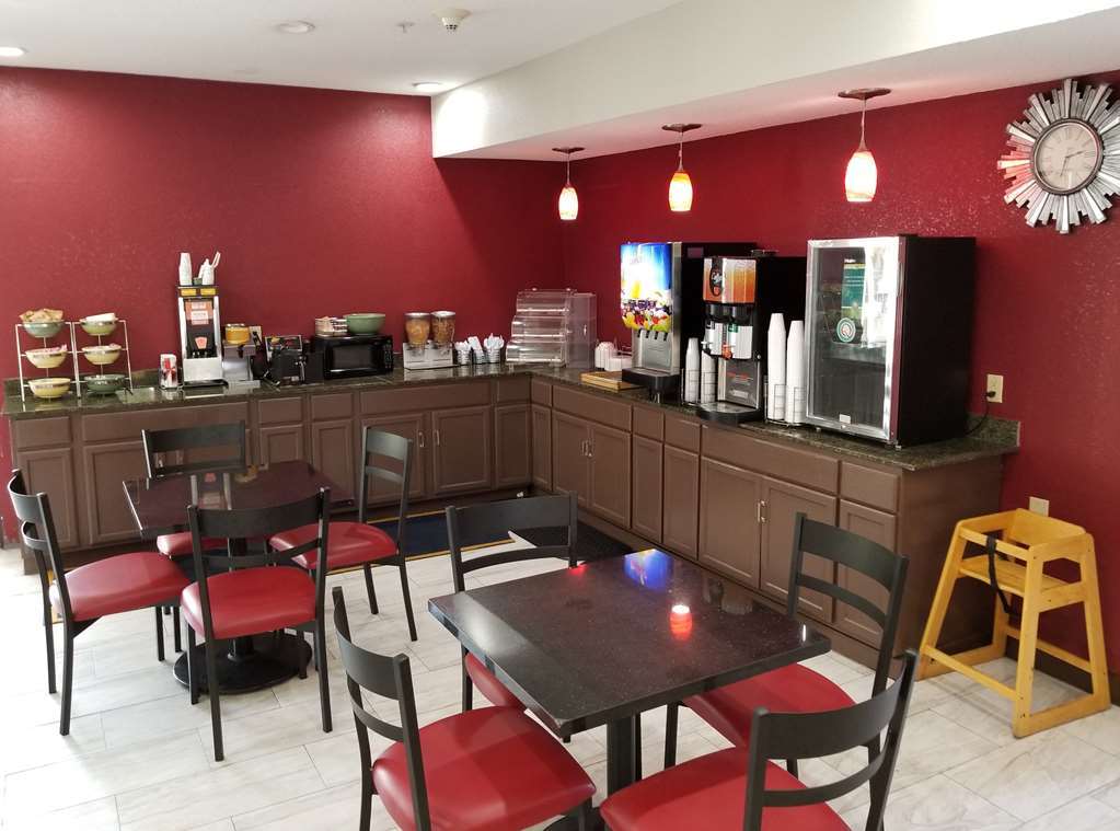 Отель Clarion Pointe Archdale Ресторан фото